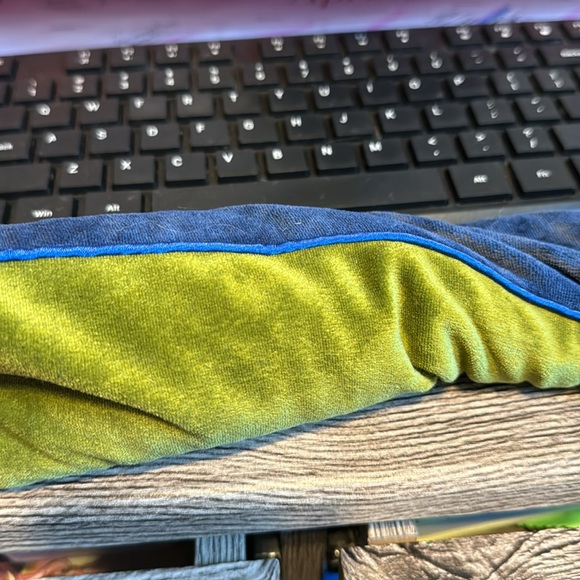 Yogibo Wrist Wiz Aromatherapy Keyboard Support - Picture 5 of 5